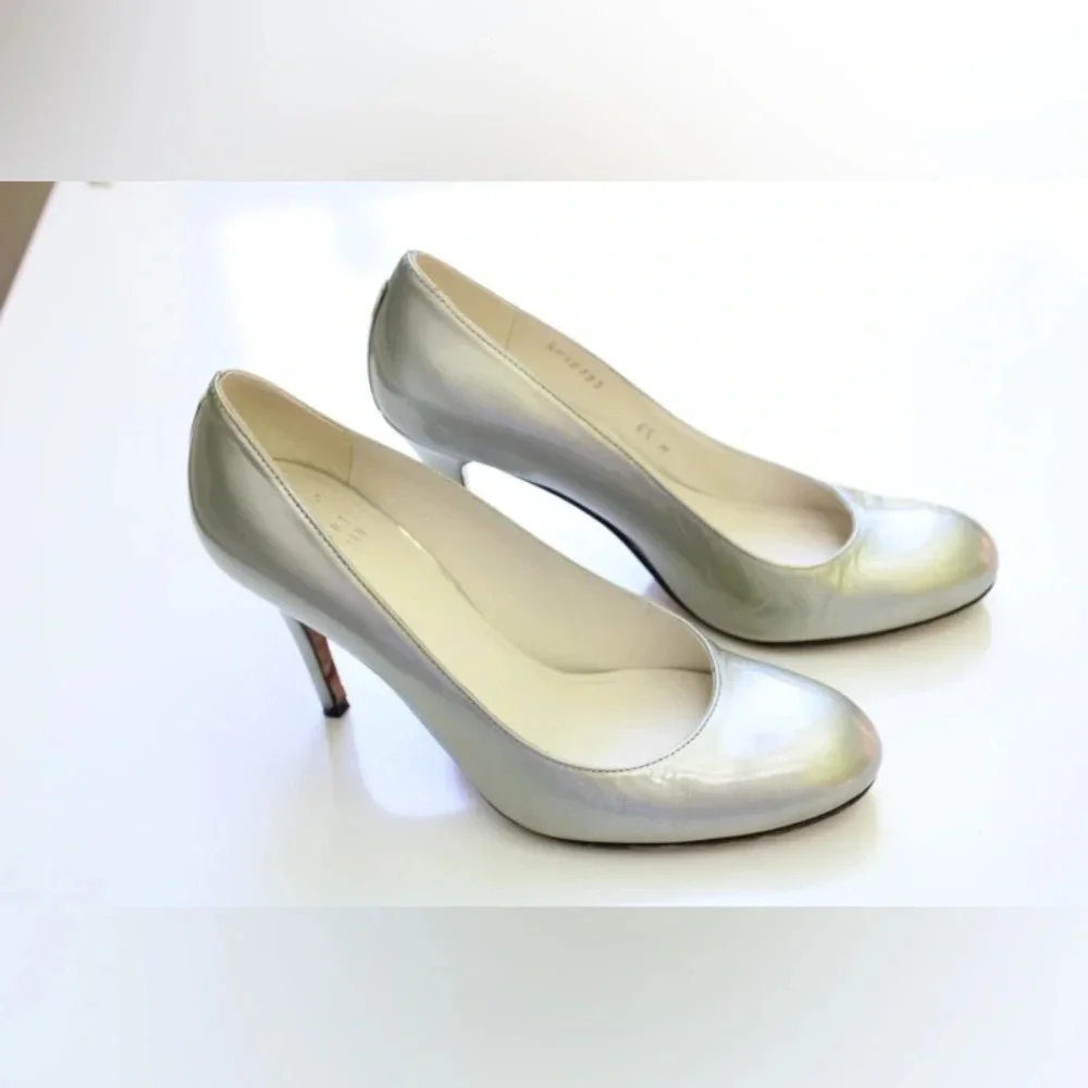 Stuart Weitzman pumps